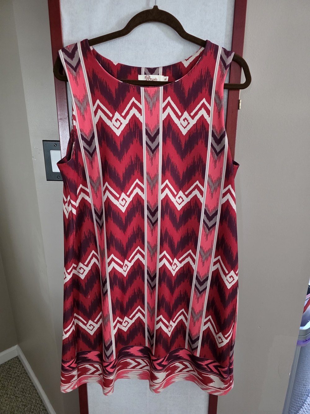 Sleeveless Red Chevron Print Women’s Top/Shift Dress